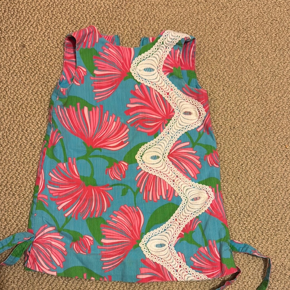 Lilly Pulitzer Floral Sleeveless dress with Lace Detail